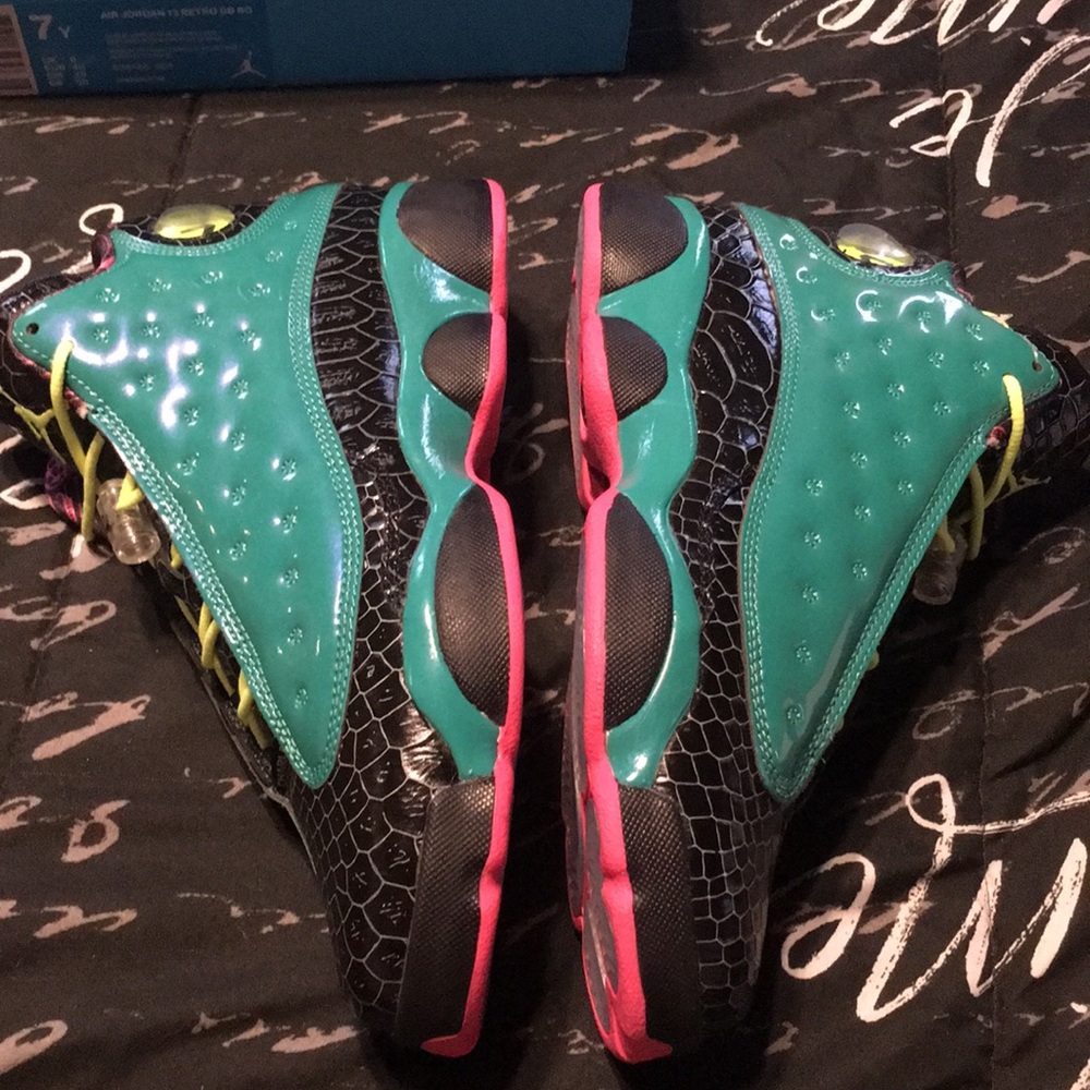AIR JORDAN 13 RETRO DB BG (GS) "DOERNBECHER" - Picture 4 of 8